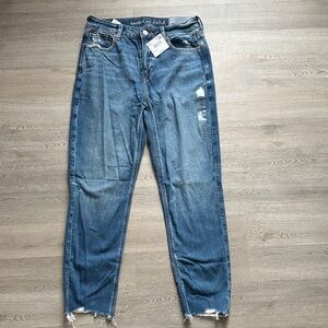 American Eagle Outfitters Women's Distressed Straight Leg Jeans